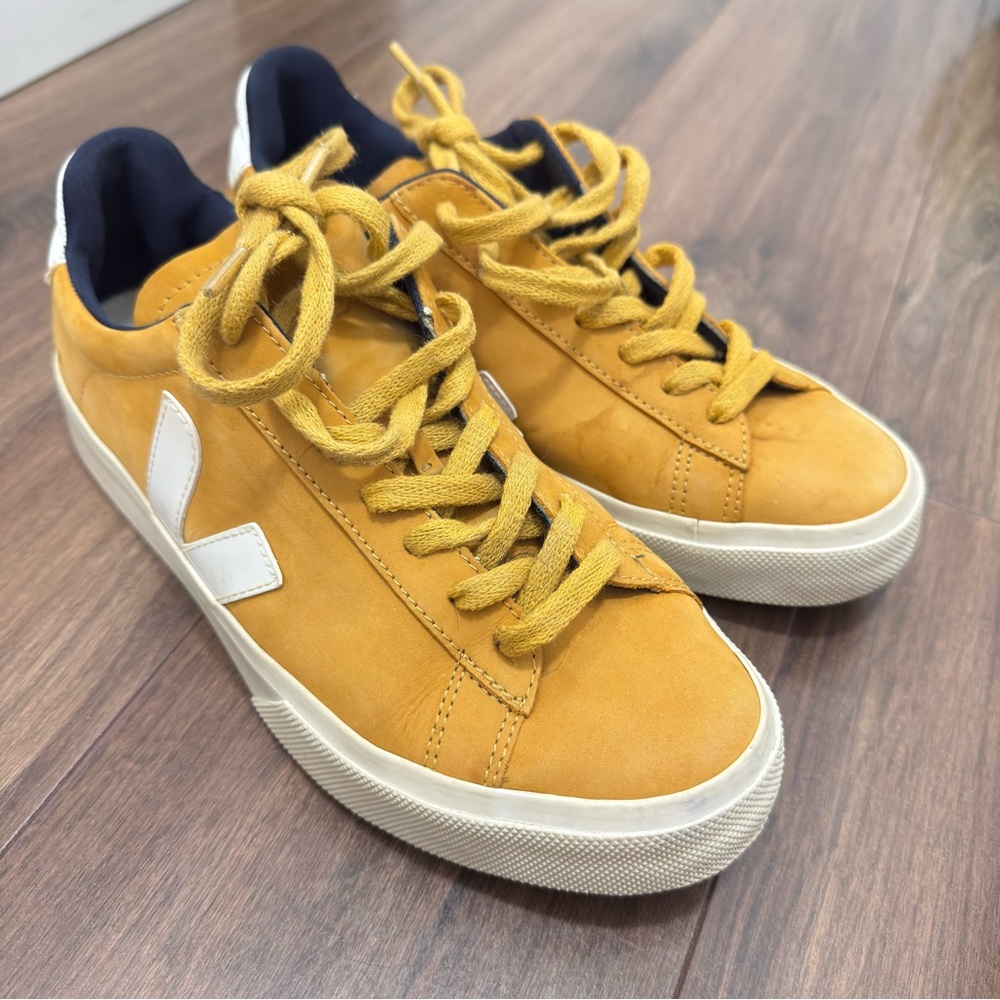 Veja Campo Nubuck  women’s  Mustard Yellow Leather Casual Sneakers size 9